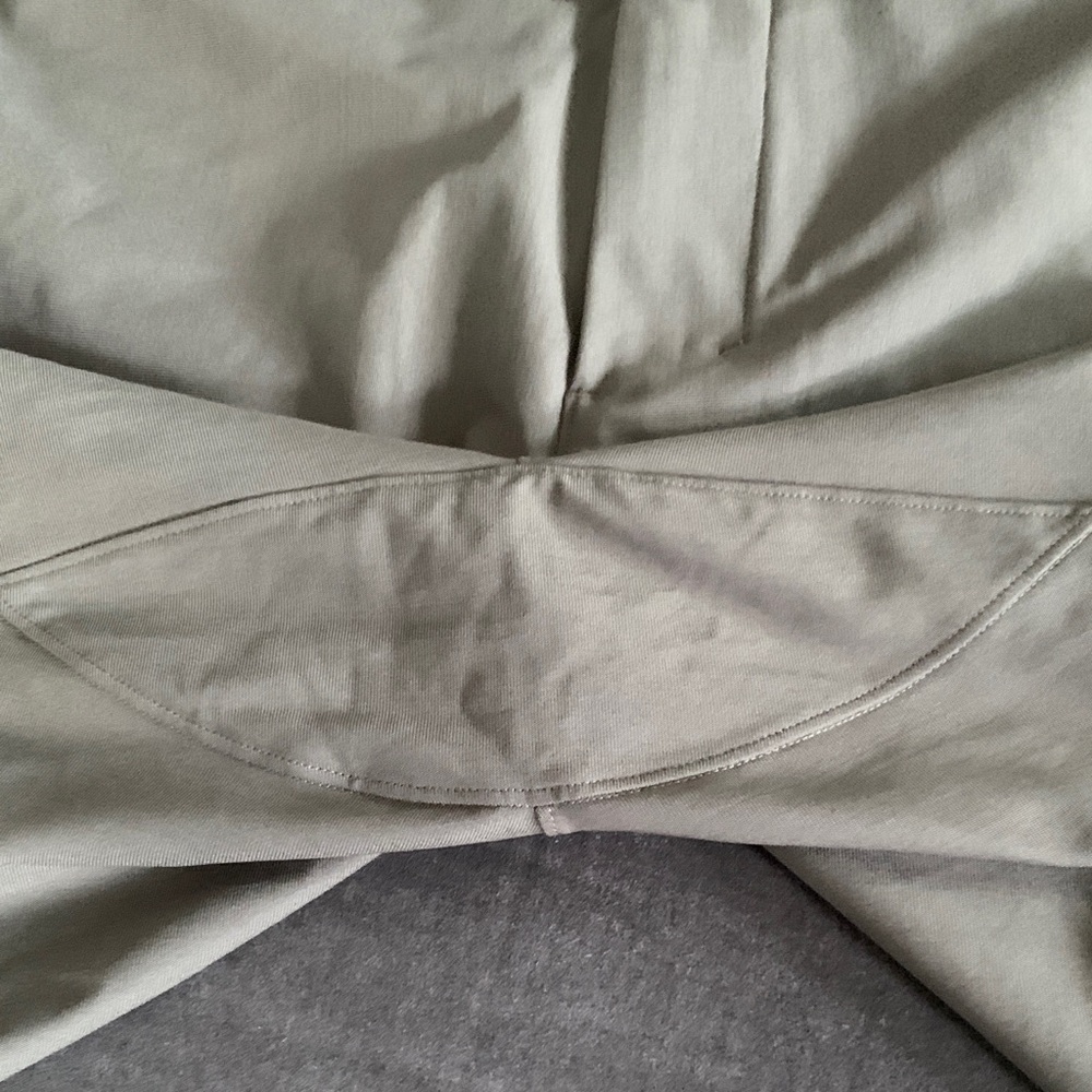 lululemon athletica Men's ABC Classic Fit Shorts Grey Sage - Picture 8 of 13